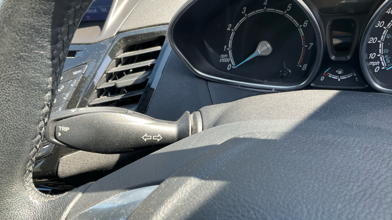 Ford Fiesta 1.0 EcoBoost Zetec 5dr Petrol Hatchback